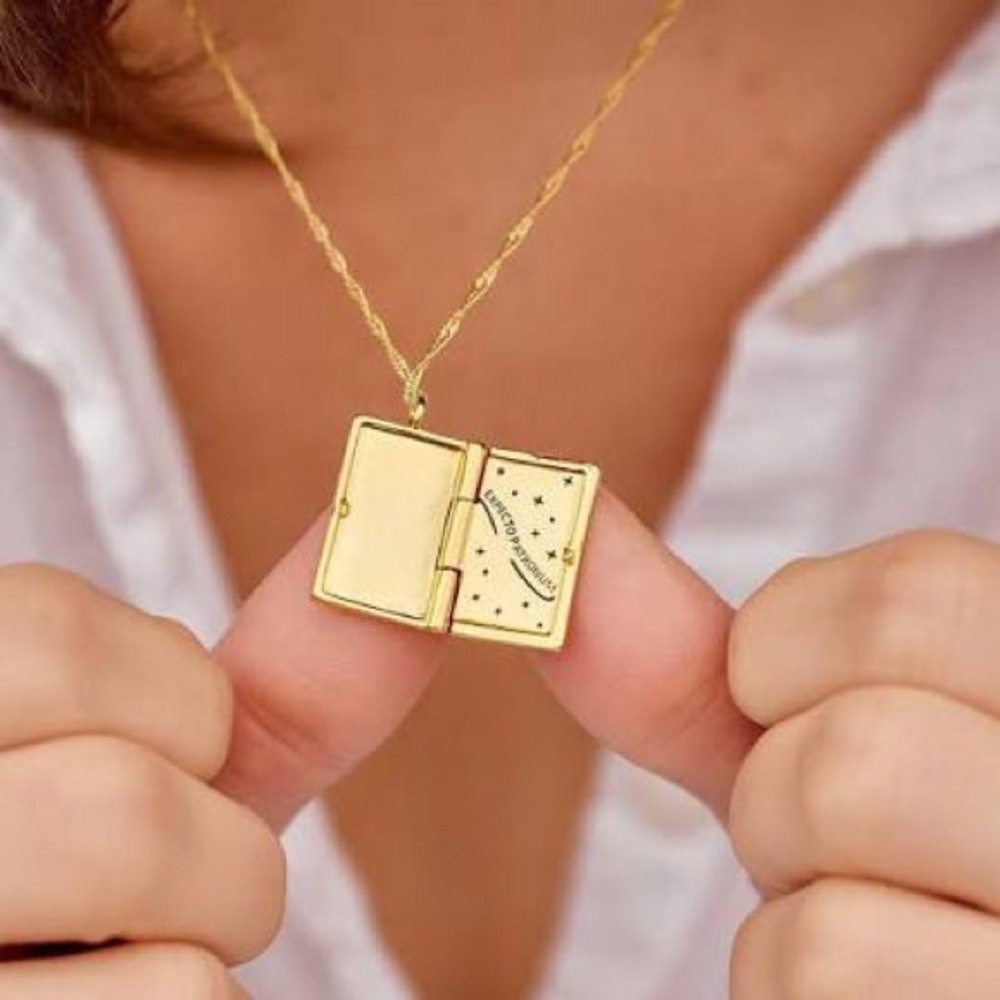 Pura Vida Harry Potter Book of Magic Pendant Necklace Gold Plated NIP - Picture 2 of 5